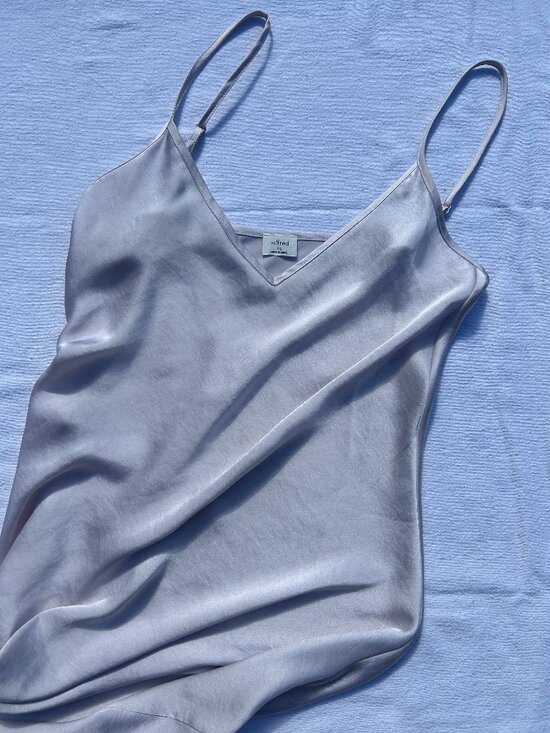 Aritzia Dresses & Skirts - Wilfred satin dress